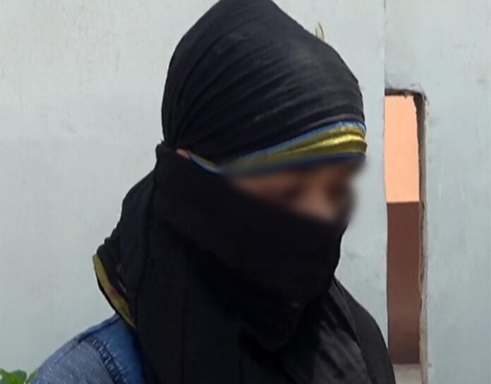 मेरठ में युवती को कोल्ड्रिंक में नशीला पदार्थ पिलाकर किया गैंग रेप