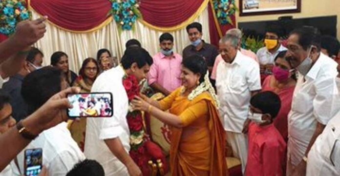 Keral CM Daughter T Veena Marriage केरल के सीएम पिनाराई विजयन की बेटी ने मोहम्मद रियास से शादी की