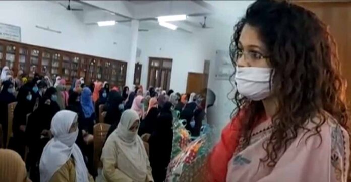 मिशन शक्ति के अंतर्गत मदरसे की छात्राओं को सिखाये सुरक्षा के गुण