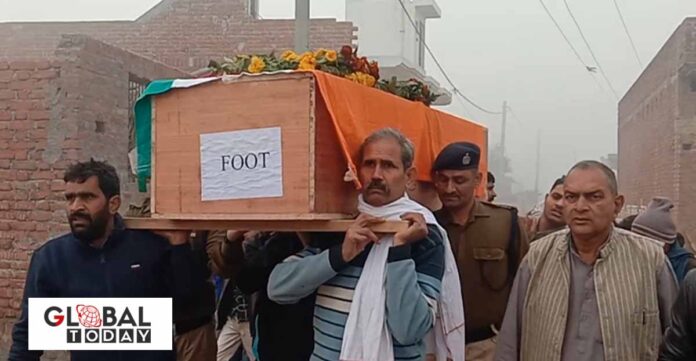 वतन की मिट्टी की खातिर दे दी सरहद पर जान