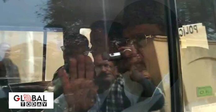 आज़म ख़ान और अब्दुल्ला आज़म मुरादाबाद कोर्ट में पेश हुए