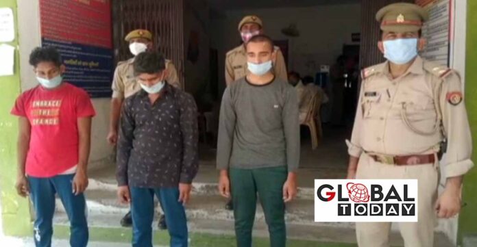 Social Media अश्लील वीडियो दिखा कर ब्लैक मेल करने वाला गैंग गिरफ़्तार