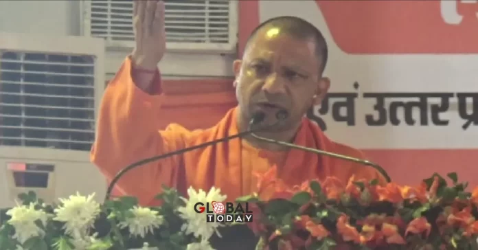 YOGI in Rampur योगी का रामपुर दौरा, 64 करोड़ की परियोजनाओं का किया ऐलान