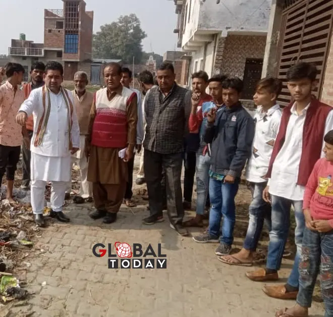 Rampur news सफाई और पानी को लेकर कांग्रेसियों का नगर पालिका के खिलाफ़ प्रदर्शन