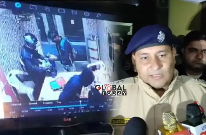 गन पॉइंट पर व्यापारी से 5 लाख की लूट, वारदात CCTV में क़ैद