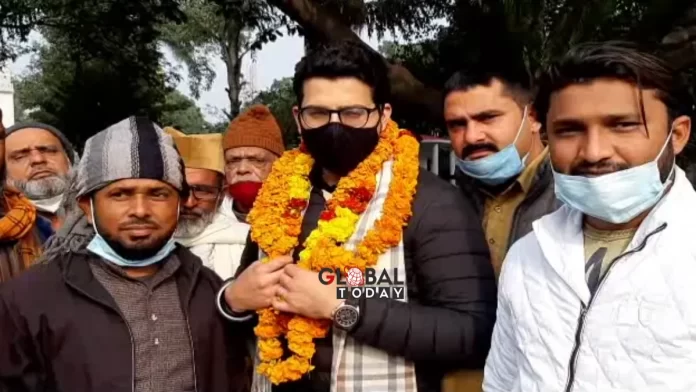 नवाबज़ादा हैदर अली खान उर्फ हमज़ा मियाँ ने थामा अपना दल का दामन