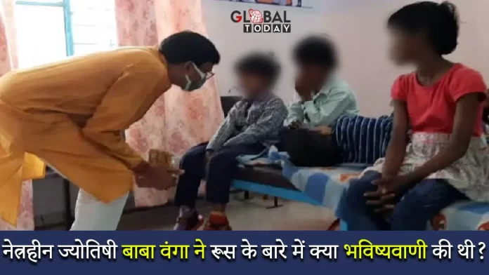 holi with kids रामपुर: कमिश्नर ने किया बाल शिशु गृह का दौरा, बांटीं होली की खुशियां