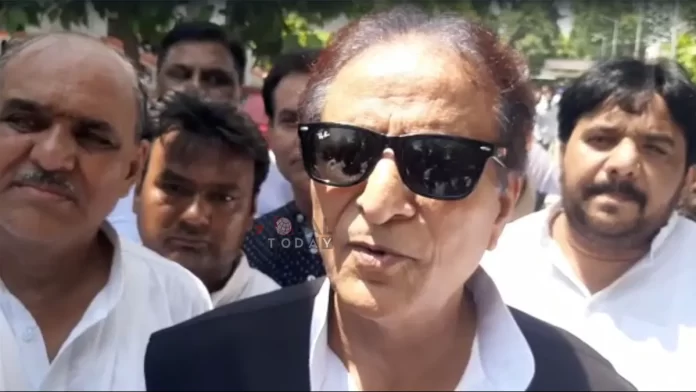 सपा नेता आज़म ख़ान आज रामपुर कोर्ट पहुंचे,
