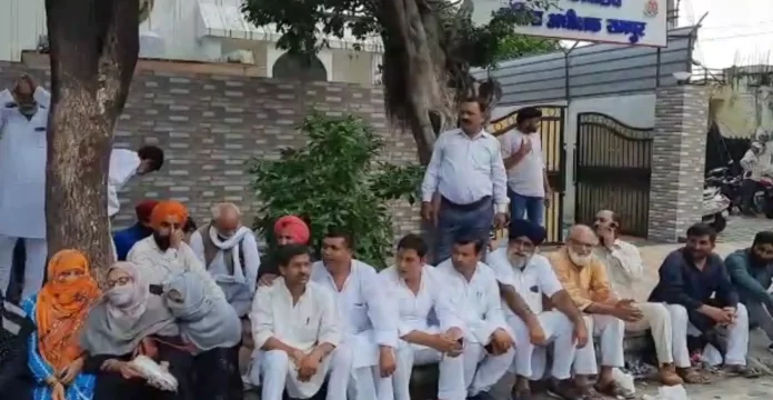 rampur news वायरल वीडियो के मामले में विधायक अब्दुल्लाह आजम के साथियों को पुलिस ने किया गिरफ्तार
