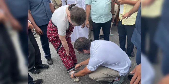 राहुल गाँधी की "भारत जोड़ो यात्रा" में शामिल हुई मां सोनिया गांधी