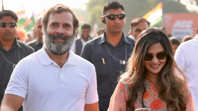 rahul gandhi and ria sen 'भारत जोड़ो यात्रा' में राहुल गाँधी के साथ आया बॉलीवुड