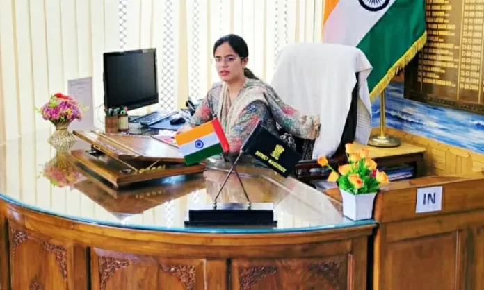 Ayushi Sudan Assumes Charge As Deputy Commissioner Kupwara