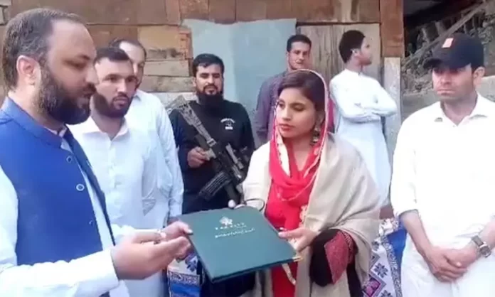 भारत से पाकिस्तान आई अंजू पर पैसों की बारिश, तोहफ़े में मिला प्लॉट