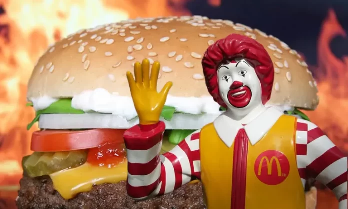 Macdonal मैकडॉनल्ड्स ने भारत में अपने खानों में टमाटर का उपयोग बंद कर दिया
