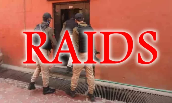 Police Conducted Raid At A Hotel In Srinagar