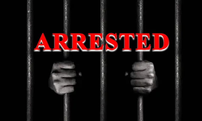 2 मस्जिदों, 1 दरगाह पर ज्वलनशील पदार्थ फेंकने के आरोप में 7 लोग गिरफ्तार
