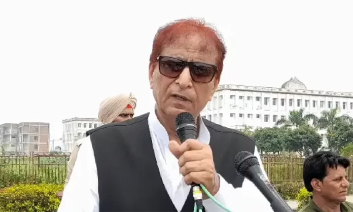 जब आज़ादी के दिन भी फिर से क़ैद होने से डरने लगे आज़म खान