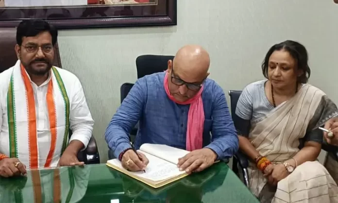 नवनियुक्त प्रदेश कांग्रेस अध्यक्ष अजय राय ने प्रदेश कांग्रेस मुख्यालय नेहरू भवन में किया पदभार ग्रहण