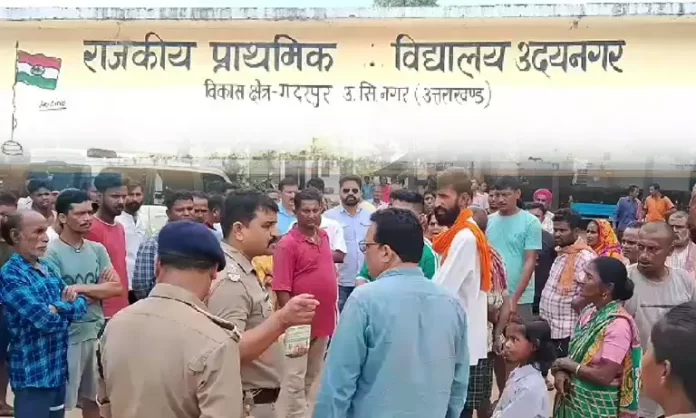 प्रधानाध्यापक स्कूली छात्राओं और भोजन माताओं के साथ करता था अश्लील हरकतें