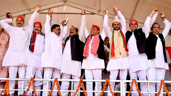 akhilesh yadav अखिलेश यादव