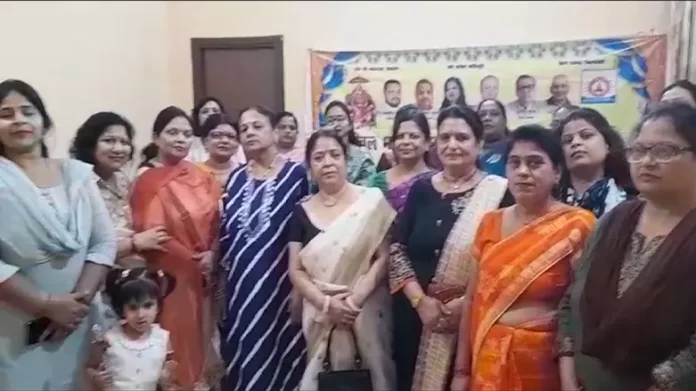 waishya samaj अखिल भारतीय सर्व वैश्य एकता महासभा महिला शाखा की बैठक