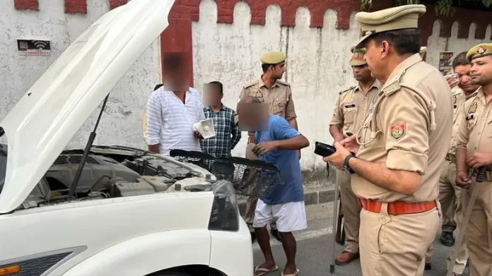 वीआईपी प्रोटोकॉल के नाम पर वाहन उपयोग करने वालों पर चला क़ानून का डंडा