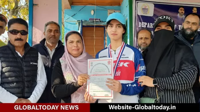 Soliha Zahoor of GVEI Wins Gold