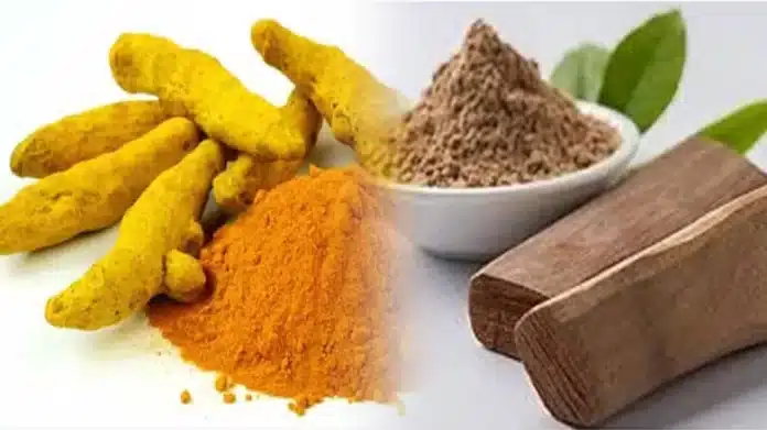 Turmeric and sandalwood removes blemishes from the face