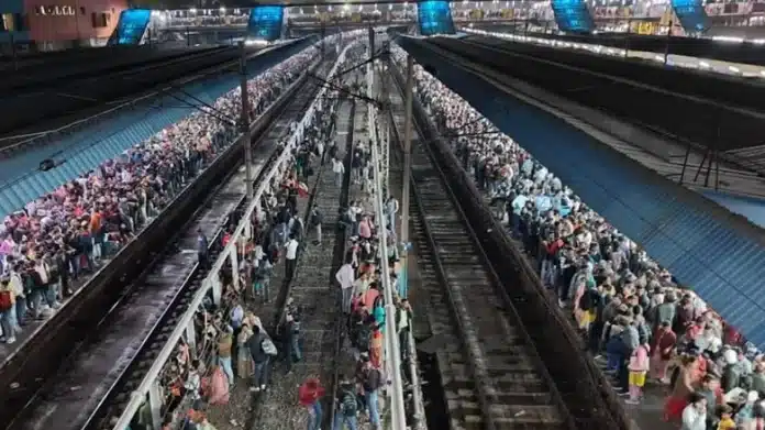Delhi Stampede Delhi Railway Station Stampede: 18 Dead, Over Dozen Injured In Maha Kumbh Rush