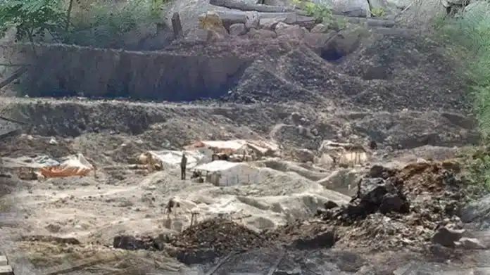 Deadly landslide at illegal gold mine in Mali kills dozens