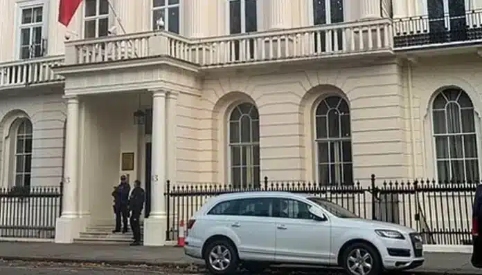 London: Attempt to burn Holy Quran outside Turkish Consulate