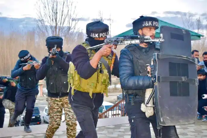 Police And CRPF Conduct Joint Mock Drill At Bijbhera Railway Station In Anantnag