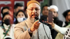 आजम खान के गढ़ में ओवैसी की दस्तक, एआईएमआईएम का आगामी विधानसभा चुनाव लड़ने का ऐलान 3 Amanatullah's supporters accused of abusing Owaisi, demand for action