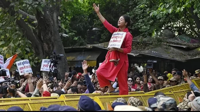 Protest by Mahila Congress at Jantar Mantar