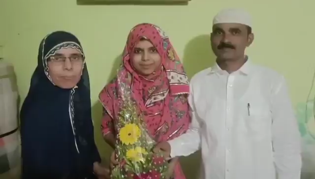 Adiba amnan Auto driver's daughter Adiba Anam became Maharashtra's first Muslim woman IAS officer