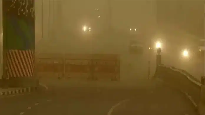 Weather changes in Delhi-NCR, rain in many areas along with dust storm