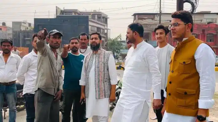 The shopkeepers of Shivi called Faisal Lala and told him their pain