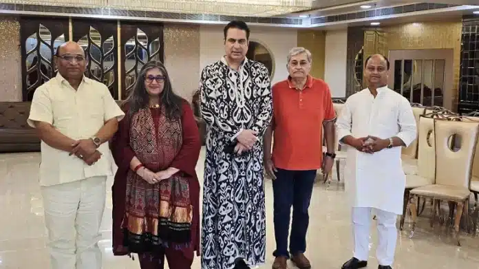 Naved Miyan Founder of Royal Fables welcomed at Noor Mahal