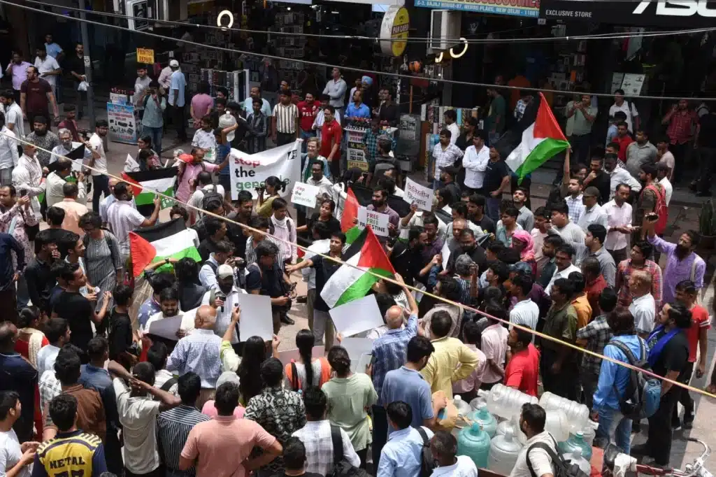 Protest in Nehru Place 2