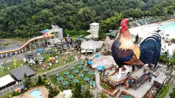 Philippines resort features world's largest chicken-shaped building