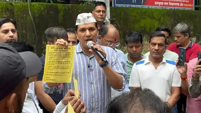 Saurabh Bhardwaj Saurabh Bharadwaj Offers ₹21 Lakh Reward for Address of Alleged Bungalow, Challenges BJP to Prove Claims