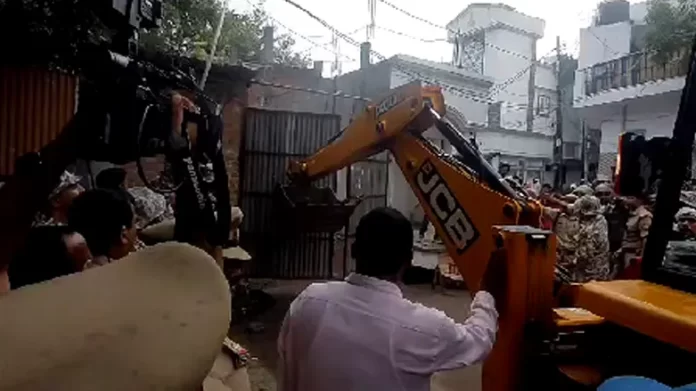 Service station of Mohsin Raza, a close associate of Tauqeer Raza, demolished