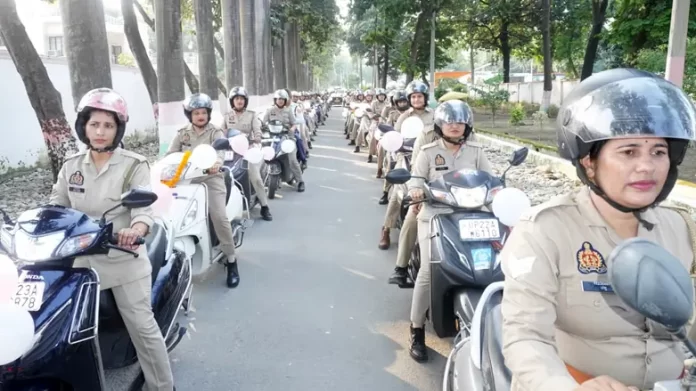 Women empowerment bike rally under 'Mission Shakti-5.0' in Rampur, Superintendent of Police flagged off