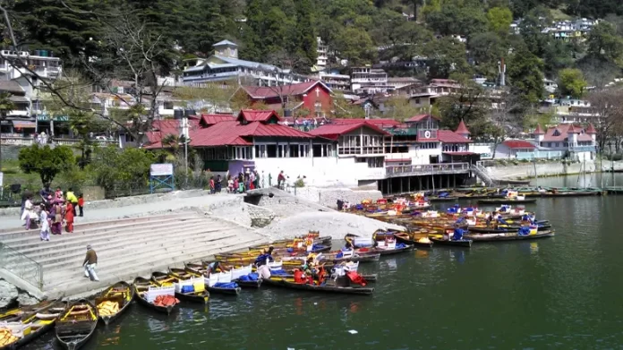 Nainital Tourism booms in Nainital, with over 25,000 tourists visiting the lake city.