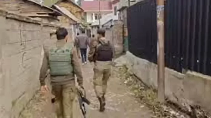 Police Conducts Extensive Raids Targeting Jamaat-e-Islami Members in Kulgam