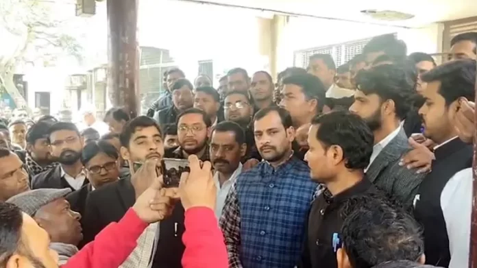 Lawyers staged a strong protest against the transfer of Sambhal CJM Vibhanshu Sudhir.