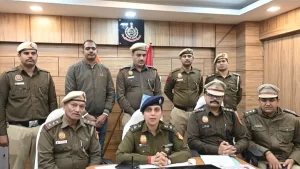 Delhi Police busts 'thug gang' operating in auto-rickshaws, two arrested.