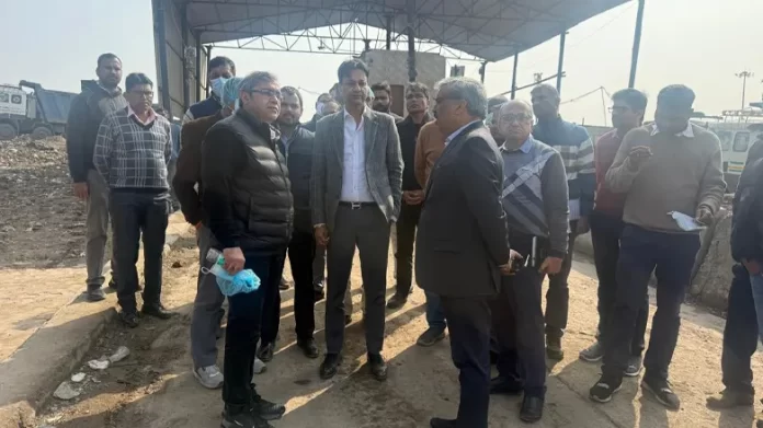 MCD Commissioner Inspects Okhla Landfill; Pushes for Enhanced Waste-to-Energy Efficiency