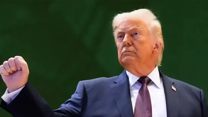 Donald Trump's direct warning to Canada: 'If you make a trade deal with China, a 100% tariff will be imposed.'