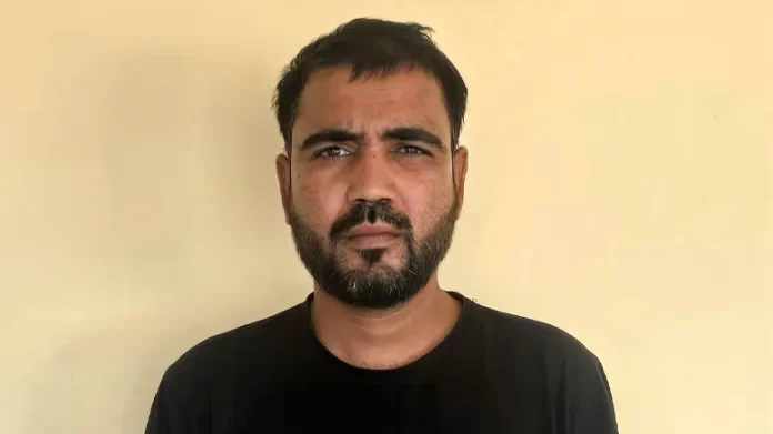Gaziabad Crime news 50-thousand-rewarded-criminal-arrested-by-up-stf-after-14-years